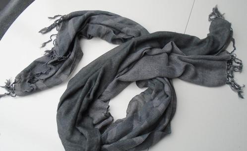 SJAAL GROOT GRIJS 160X60CM NIEUW, Kleding | Dames, Mutsen, Sjaals en Handschoenen, Nieuw, Sjaal, Ophalen of Verzenden
