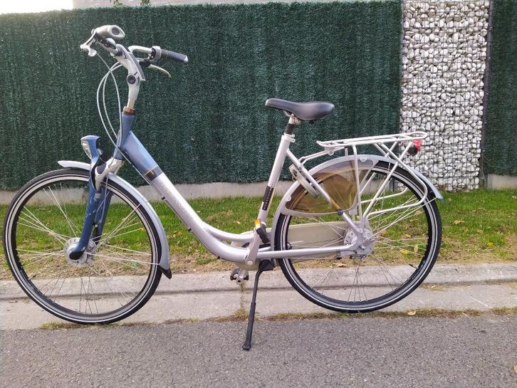 Damesfiets Een zeer nette BATAVUS, Fietsen en Brommers, Fietsen | Dames | Damesfietsen, Gebruikt, Batavus, 50 tot 53 cm, Ophalen