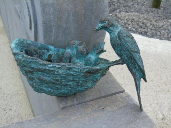 Zwaluwnest om aan de bronzen muur te bevestigen., Tuin en Terras, Tuinwanddecoratie, Nieuw, Ophalen