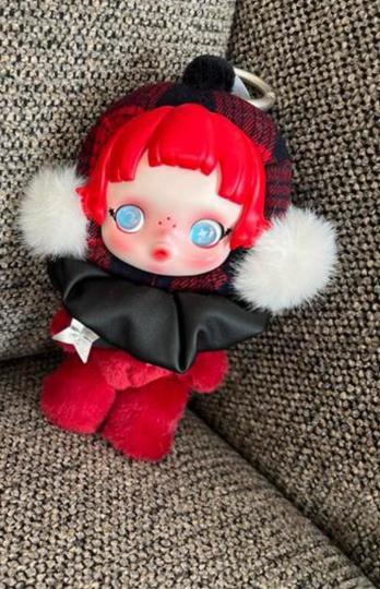 POP MART Skullpanda winter symhony beschikbaar voor biedingen