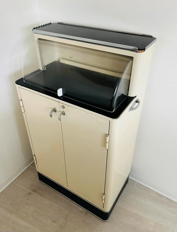 Armoire métallique vintage unique, Maison & Meubles, Armoires | Armoires à porte coulissante & Armoires à archives, Utilisé, 100 à 150 cm