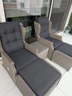 2 bruine Lounge-Zetels met voetbank en tafeltje, Tuin en Terras, Tuinsets en Loungesets, Bijzettafel, Aluminium, Zo goed als nieuw