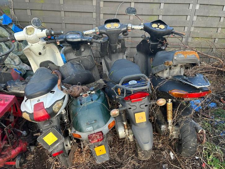 Afbraak vier opknap brommers of onderdelen, Vélos & Vélomoteurs, Scooters | Marques Autre, Utilisé, Classe A (25 km/h), Essence