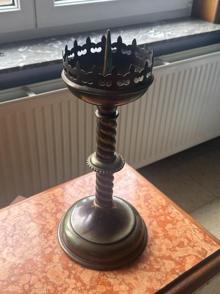 Bronzen kerkkandelaar, Antiek en Kunst, Antiek | Brons en Koper, Brons, Ophalen of Verzenden