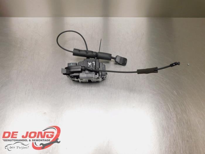 Deurslot Mechaniek 4Deurs links-achter van een Renault Sceni, Auto-onderdelen, Carrosserie, Renault, Gebruikt, 3 maanden garantie