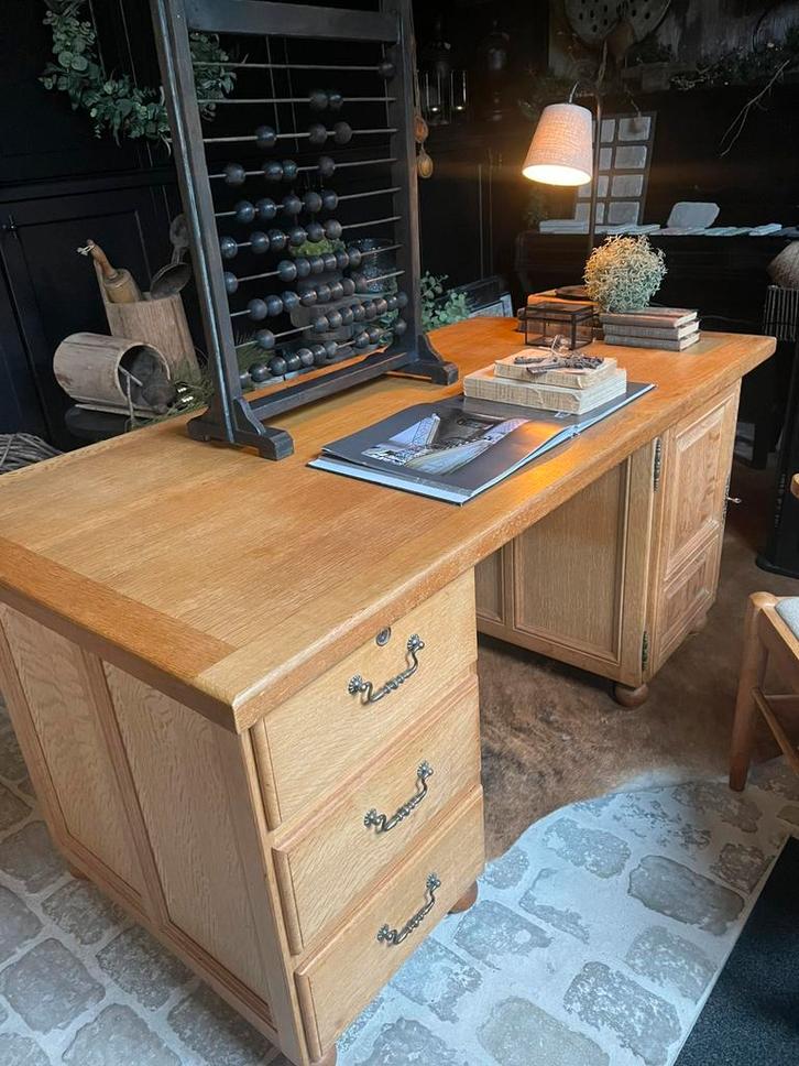 Dubbelzijdig bureau, Huis en Inrichting, Bureaus, Zo goed als nieuw, Bureau, Ophalen