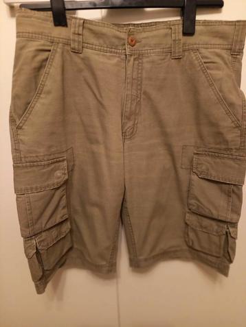 SHORT ANGELO LITRICO 8 POCHES TAILLE 52, Enlèvement