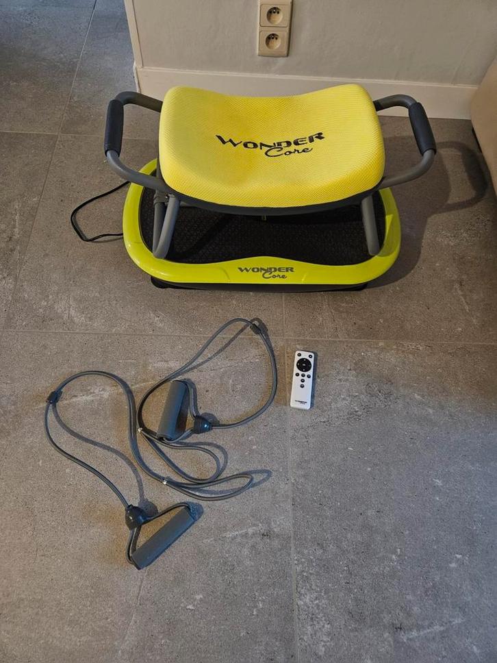 trilplaat wonder Core met trainingsstoel, Sport en Fitness, Fitnessapparatuur, Zo goed als nieuw, Trilplaat, Armen, Benen, Buik