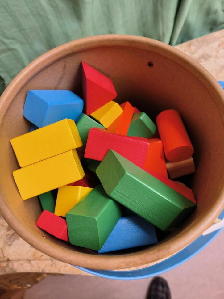 Tonnetje houten bouwblokken van het merk Playtive (80 stuks), Kinderen en Baby's, Speelgoed | Houten speelgoed, Gebruikt, Overige typen