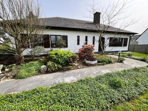 Villa te koop Pottelberg 179 Marke, Immo, Huizen en Appartementen te koop, Provincie West-Vlaanderen, 1500 m² of meer, Vrijstaande woning