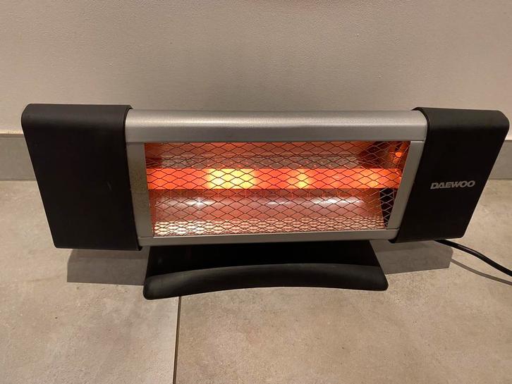 Radiateur infrarouge Daewoo 1000W 460 x 175 x 60 mm, Bricolage & Construction, Chauffage & Radiateurs, Utilisé, Poêle, 800 watts ou plus
