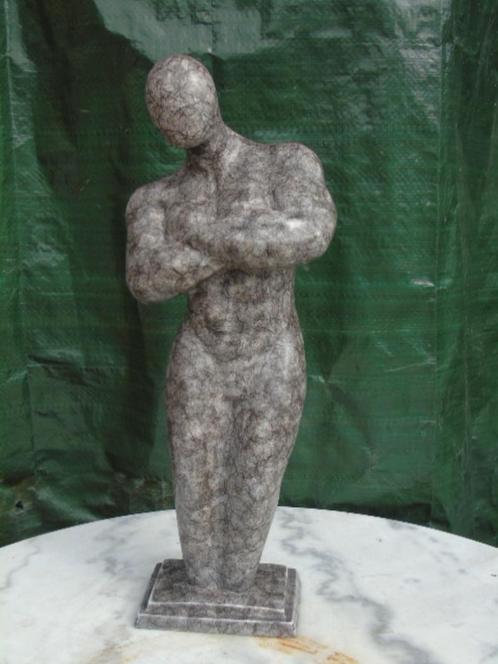 beeld van een mannenlichaam in gepatineerd brons op een gesi, Antiek en Kunst, Antiek | Brons en Koper, Brons, Ophalen of Verzenden