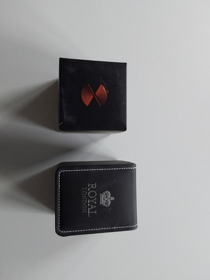 Twee herenhorloges < MICHAEL KORS & ROYAL LONDON >, Handtassen en Accessoires, Horloges | Heren, Ophalen of Verzenden