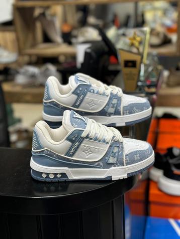 Merkschoenen voor heren/vrouwen nieuw € 75,- beschikbaar voor biedingen