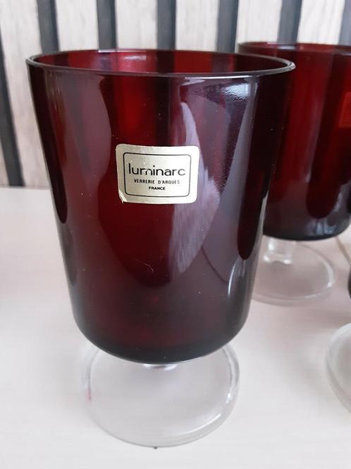 Retro wijnglazen  rood op voetje !  6 stuks pakketje, Verzamelen, Glas en Drinkglazen, Zo goed als nieuw, Ophalen