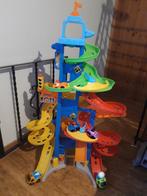 Tour des spirales Fisher Price vendu avec 5 véhicules, Enfants & Bébés, Enlèvement, Utilisé