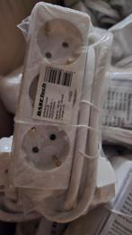 Nouvelle multiprise avec 3 prises, Enlèvement ou Envoi, Interrupteur