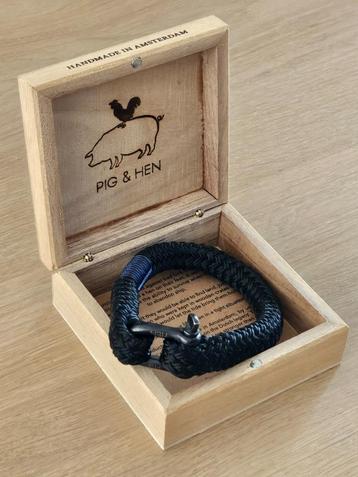zwarte herenarmband Pig & Hen beschikbaar voor biedingen