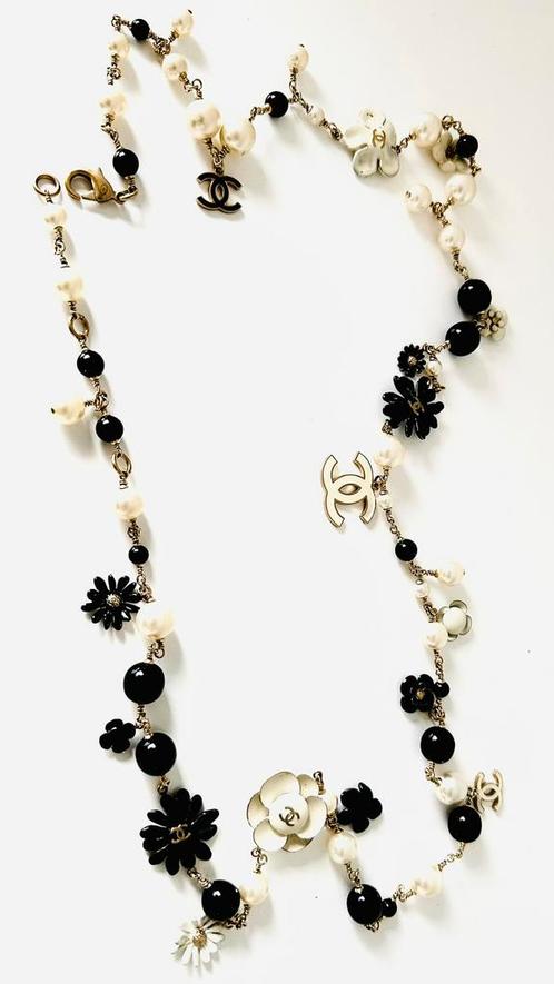 CHANEL VINTAGE CAMÉLIA KETTING, ORIGINEEL MET STEMPEL!💖💖💖, Handtassen en Accessoires, Kettingen, Zo goed als nieuw, Overige materialen