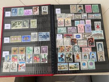 insteekalbum met 500 postzegels Belgie beschikbaar voor biedingen