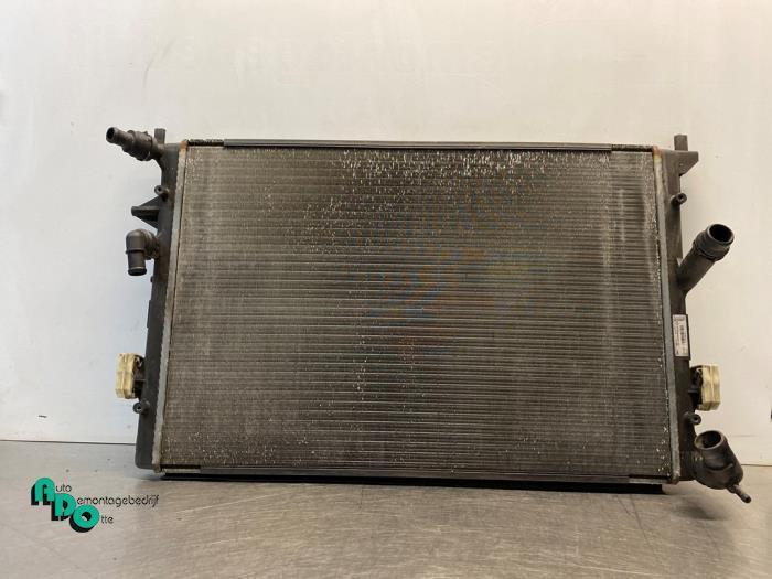 Radiateur van een Volkswagen Golf (Golf 09-), Auto-onderdelen, Airco en Verwarming, Volkswagen, Gebruikt, 3 maanden garantie, Ophalen of Verzenden