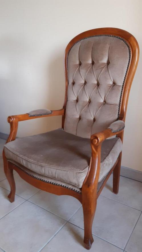 Voltaire, un fauteuil chic et confortable, Maison & Meubles, Fauteuils, Utilisé, Bois, Tissus, 50 à 75 cm, Moins de 75 cm, Enlèvement