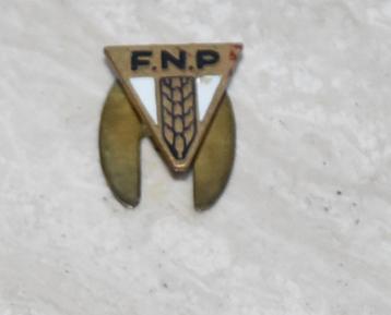 Insigne à boutonnière en forme d'épi de maïs de la marque F., Envoi