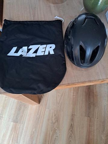 Helm Lazer S beschikbaar voor biedingen