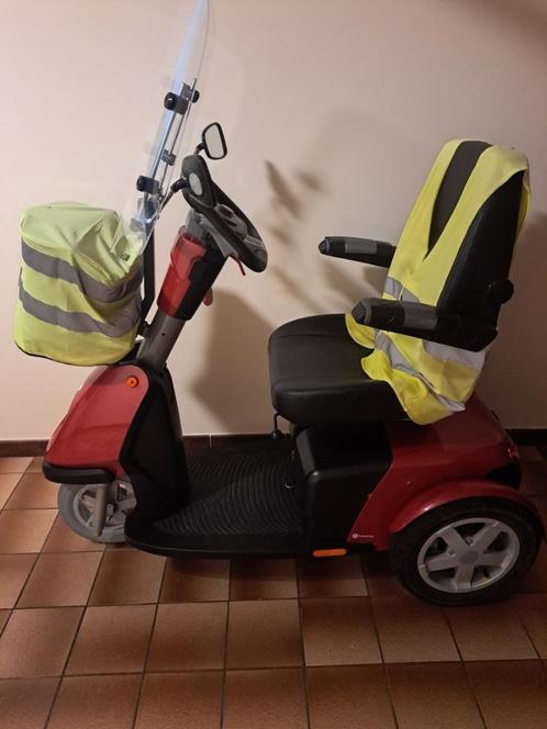 Scootmobiel, Divers, Voitures sans permis & Scooters pour invalides, Utilisé, Sterling, 36 à 45 km, 16 km/h ou plus, Enlèvement ou Envoi