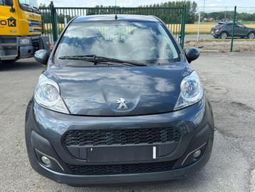Peugeot 107 1.0 essence Airco 57kw 97000km, Autos, Peugeot, Rétroviseurs électriques, Achat, Entreprise, Boîte manuelle