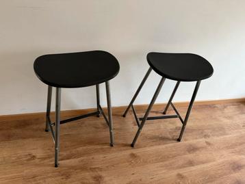 Set van 2 moderne zwarte barkrukken - Design by Chris Martin beschikbaar voor biedingen