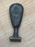 Cachet a cire fleur de lys, Enlèvement ou Envoi