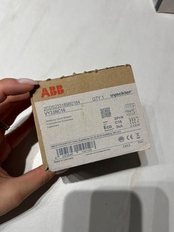 Vynckier ABB VY33NC25 automaat 3-polig + N 25A beschikbaar voor biedingen