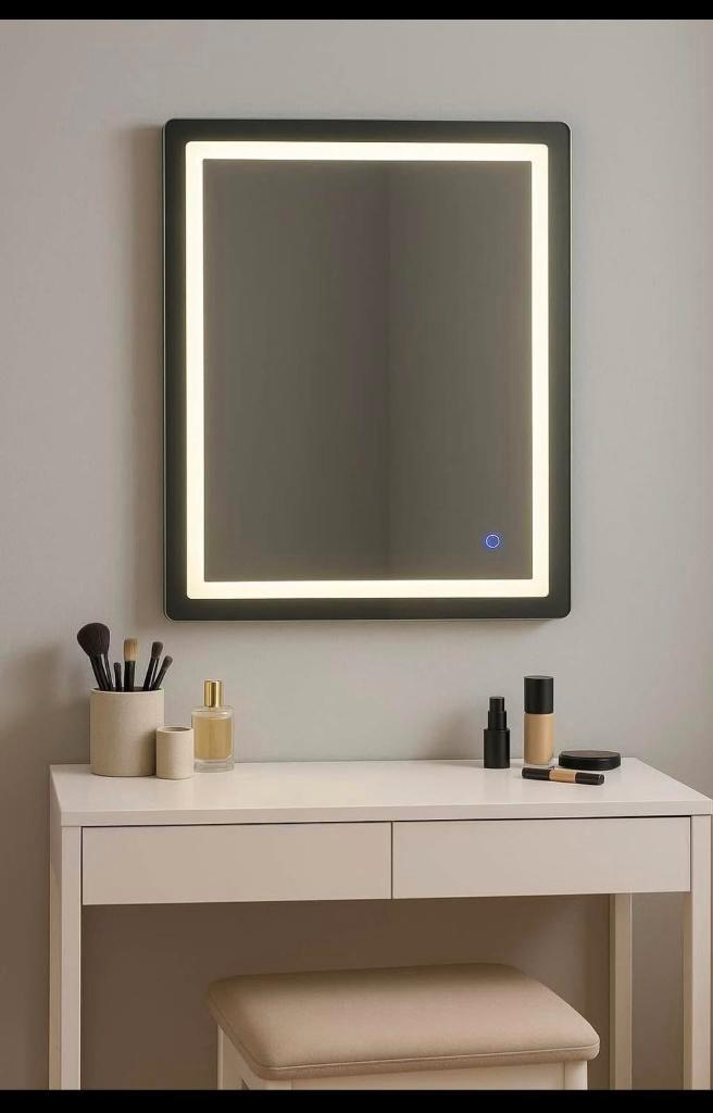 ACTIE!!! LED Spiegel 60x80 3 instelbare witte kleuren €40, Huis en Inrichting, Woonaccessoires | Spiegels, Nieuw, 50 tot 75 cm