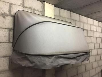 Zonnescherm beschikbaar voor biedingen