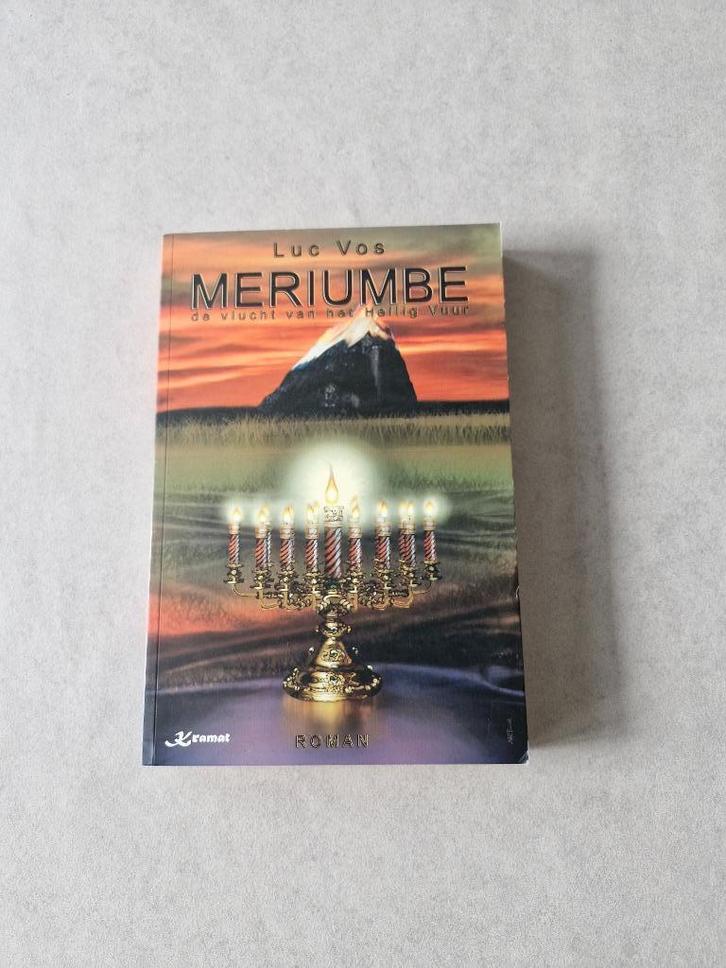 Meriumbe - Luc Vos, Boeken, Fantasy, Gelezen, Ophalen of Verzenden