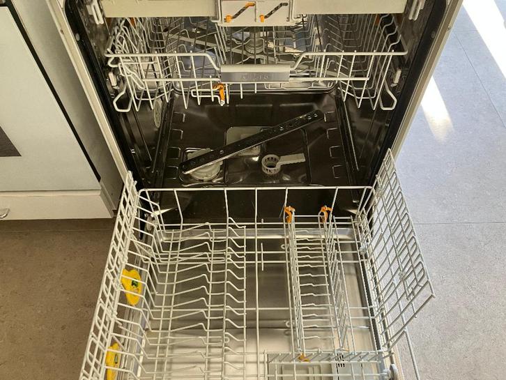 Vaatwasmachine Miele, Elektronische apparatuur, Vaatwasmachines, Gebruikt, Vrijstaand, 85 tot 90 cm, 45 tot 60 cm, 10 tot 14 liter