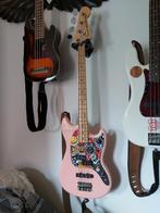 Fender mustang bass pj player LIMITED EDITION shell pink, 5-snarig, Zo goed als nieuw, Ophalen
