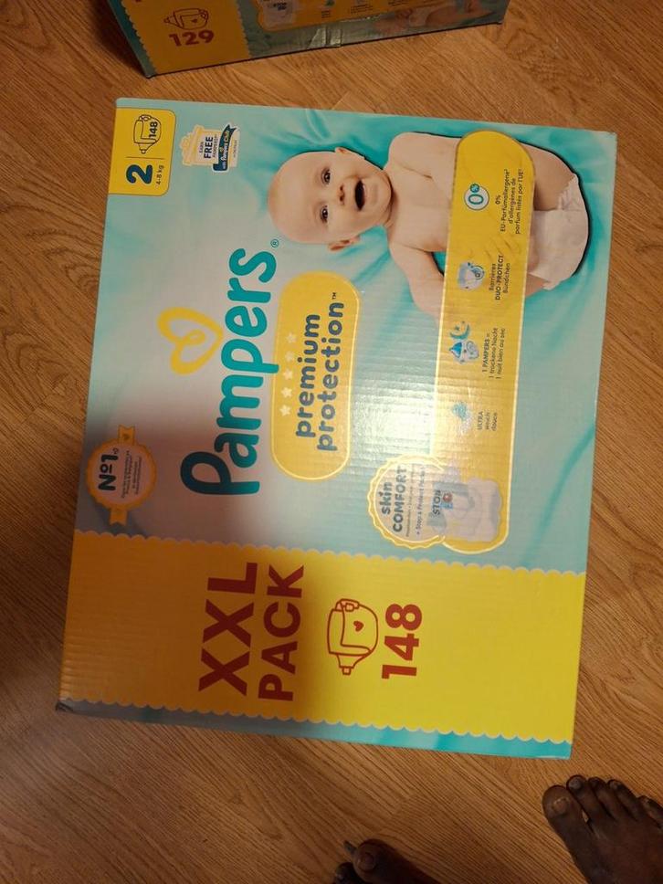 Couche Pampers Taille 2 et 3, Kinderen en Baby's, Overige Kinderen en Baby's, Nieuw, Ophalen