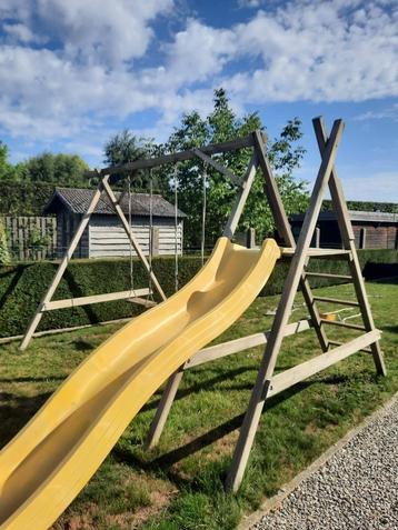 Speeltuig met glijbaan en 2 schommels, Enlèvement, Utilisé, Toboggan