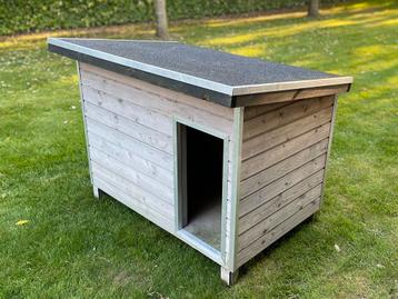 Kwalitatief hok met bench voor middelgrote tot grote hond, 65 à 100 cm, Comme neuf, Enlèvement, Niche à chien
