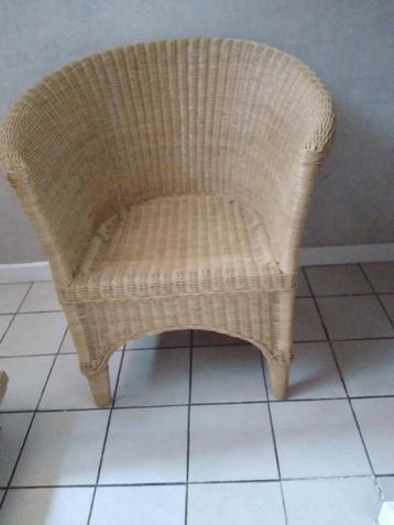 Rotan zetel, Enlèvement, Comme neuf