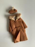 Barbie vintage et chapeau 1964 Il fait froid dehors, Enlèvement ou Envoi, Utilisé, Vêtements