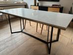 Table en terrazzo Red Édition Horizon, Rectangulaire, Autres matériaux, 50 à 100 cm, 150 à 200 cm