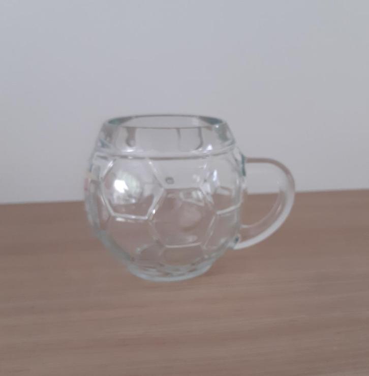 Bierglas Rode Duivels (Go Belgium) in vorm voetbal (Jupiler), Verzamelen, Glas en Drinkglazen, Nieuw, Bierglas, Ophalen of Verzenden