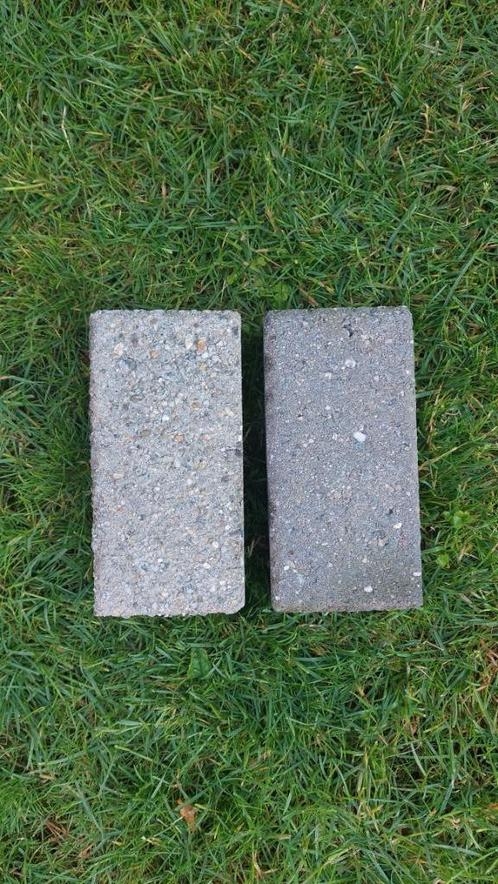 +/- 400 rechthoekige betonnen klinkers 11x22x7 cm (ca. 10m²), Tuin en Terras, Tegels en Klinkers, Gebruikt, Klinkers, Beton, 10 m² of meer