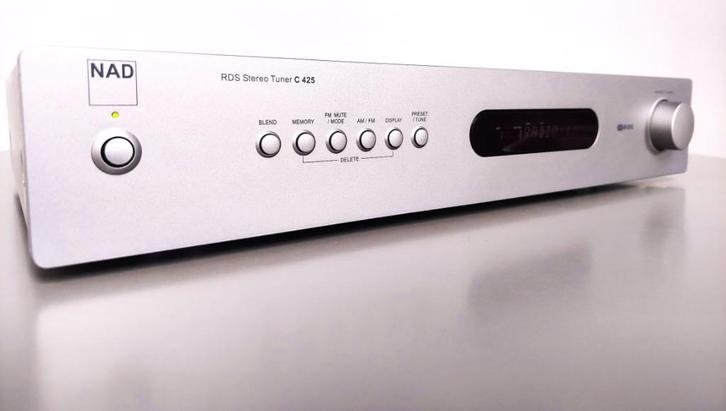 NAD C425 Stereo Tuner - SILVER, Audio, Tv en Foto, Tuners, Zo goed als nieuw, Ophalen of Verzenden