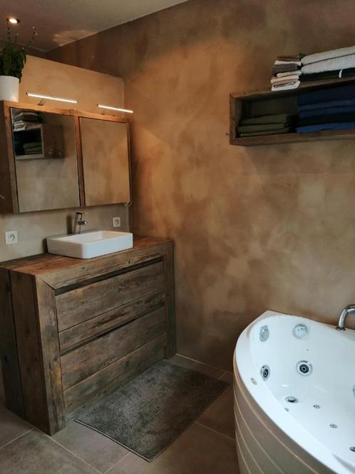 Badkamermeubel met spiegelkast en handdoekrek uit steigerhou, Huis en Inrichting, Badkamer | Badkamermeubels, Gebruikt, Wasbak of Wastafel