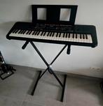 Keyboard YAMAHA PSR E263 met statief., Muziek en Instrumenten, Ophalen, Zo goed als nieuw, Yamaha