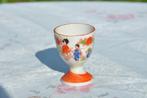 coquetier en porcelaine decor personnage  asiatique modèle 3, Ophalen of Verzenden